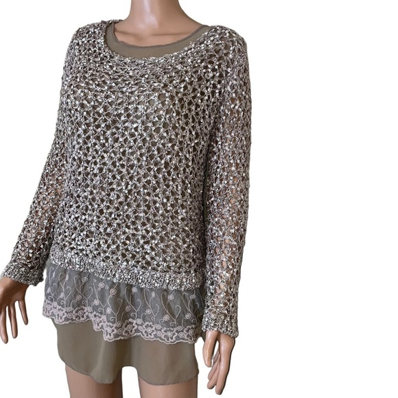 John Fashion brand beige layered open knit topo blouse flowy bottom SZ SM - Picture 4 of 11